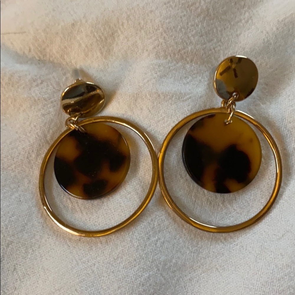 Tortoise and hoop earrings